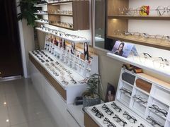 -视野联行眼镜·蔡司授权店(长白万象汇店)