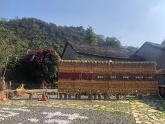 -高荡千年布依古寨旅游景区