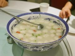 鱼头红焖+鱼丸清炖-解家河南菜(商鼎路店)