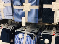 -优衣库(石家庄裕华万达广场店)