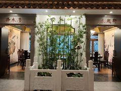 -小天鹅火锅·一线江景洪鼎旗舰店(洪崖洞店)