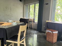 -穹六人间 people 6(岳阳路店)