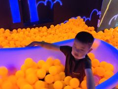 -爱蹦iBOON蹦床运动馆(江汉店)