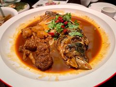 金牌红烧大鱼头泡饭-永安鱼庄·镇江菜(东吴路店)