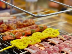 -哈尔滨小酒馆·鲜肉现穿自助烧烤(康新花园店)