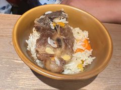 新疆焖锅羊肉抓饭-耶里夏丽·新疆菜·28年喀什老馆(田林东路店)
