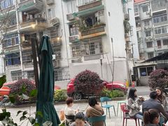 -Be Lived Cafe比例咖啡(摩天轮店)