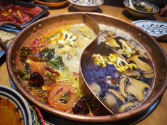 -洱火云南酸菜牛肉火锅(石景山当代商城店)