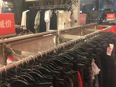 -H&M(鹏欣水游城店)