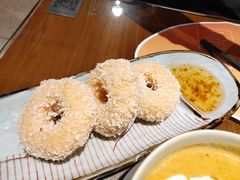 炸虾饼配泰国梅子酱-帕蓝·暹罗料理(大学路店)