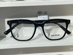 -诺柯视眼镜-蔡司依视路官方工厂店(淞南一店)
