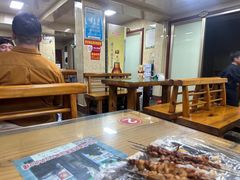 -亨利烧烤(理想山店)