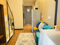 -魔方公寓(碧云国际店)