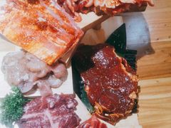 -汉城烤肉·黑金冠(华山路店)