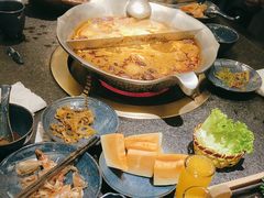 -湊湊火锅·茶憩(打浦桥日月光店)