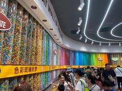 -m豆巧克力世界(上海世茂广场店)