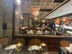 -半岛翡丽海鲜自助餐厅(观风亭店)