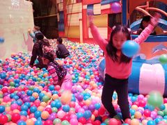 -七彩云南欢乐世界