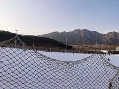 -十三陵雪世界滑雪场