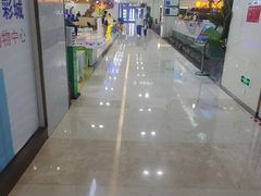 -鸿通城购物中心