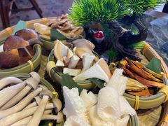 -慢丽江·云南野生菌土鸡锅(西山店)