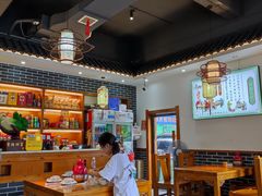 大堂-吃香喝辣·地道衡东菜(南岳大庙店)