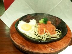 -皇品世家牛排(七一路店)