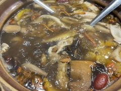 野生菌养生鸡煲-菌小白火锅(时尚天河店)