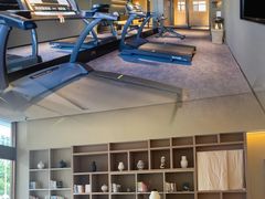 -西安大雁塔科技大学地铁站亚朵酒店