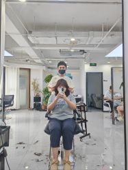-V7 HAIR SALON