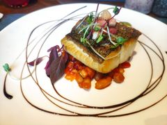 香煎深海鲈鱼柳-YUE·6·西式融合餐厅(外滩六号店)