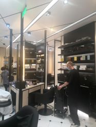 -HAIR CORNER