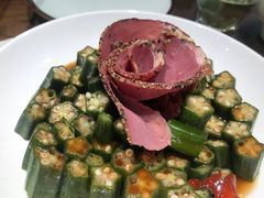 黑椒牛肉拼秋葵-将相和·海鲜蒸饺大连菜