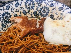 流心荷包蛋-鱼汤面