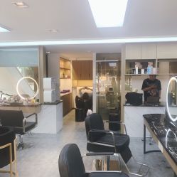 -诗悦发型烫染SALON