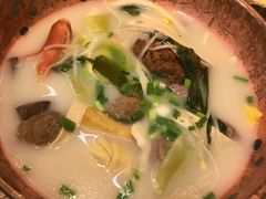 -成都你六姐·牛肉冒菜(上海环宇荟店)