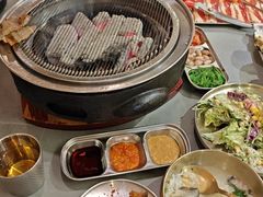 -围炉肉舍•炭烤活鳗•丹东海鲜烤肉(步行街店)