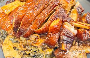 Braised Goose with Beet Dried