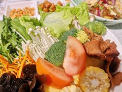 素菜拼盘-八珍玉食鸡煲·打边炉(印象城店)