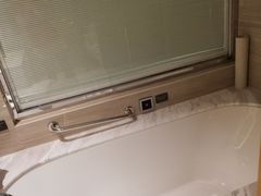 -上海中航虹桥机场泊悦酒店