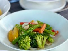 -MONICH牛排融合餐厅(和义大道购物中心店)