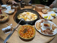 -一朵菌·野生菌探索家火锅(南亚店)