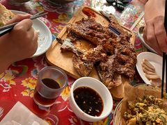 -何适山庄(水长城P2停车场店)