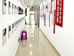 -CGWANG王氏教育(重庆校区)