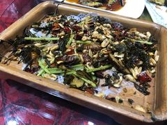 炸蚕蛹-蓬莱仙山茶文化主题酒店