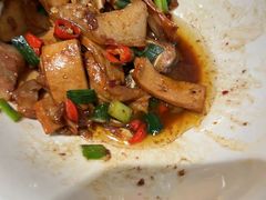 -聚鑫朋酸菜肥肠(文艺路口店)