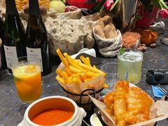 -毛毛虫酒吧