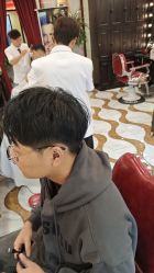 -东方先生国潮男士理发馆