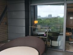 -上海滴水湖皇冠假日酒店