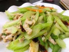 -老吴起黄米饭炖羊肉剁荞面